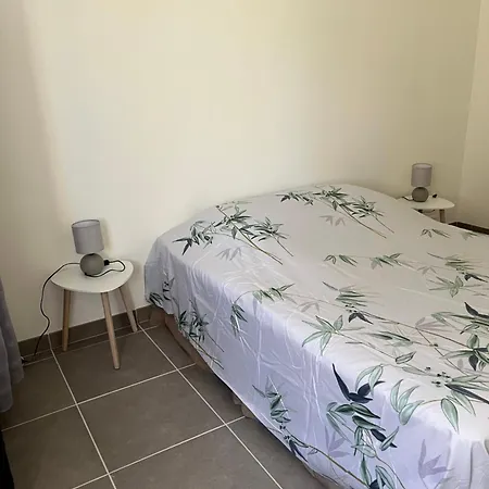 公寓 Location Rez De Jardin A 瑟洛内