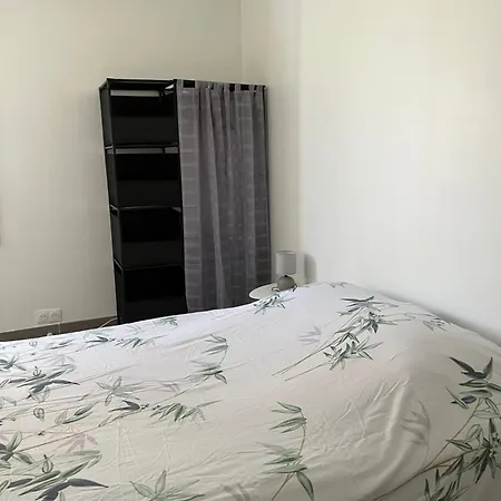 Location Rez De Jardin A 瑟洛内
